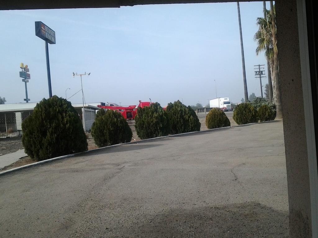 Budget Inn Tulare Εξωτερικό φωτογραφία